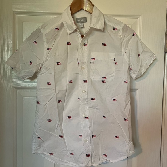 Children’s PLACE White Shirt with Flag Pattern - Picture 1 of 3